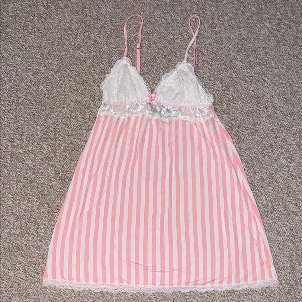 Victoria’s Secret nighty/chemise